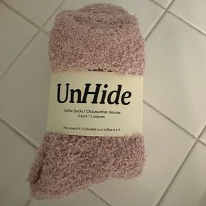 NWT UnHide Softie Socks 2 Pack - Rosy Baby Greige Goose - Cozy Plush Women 6-9